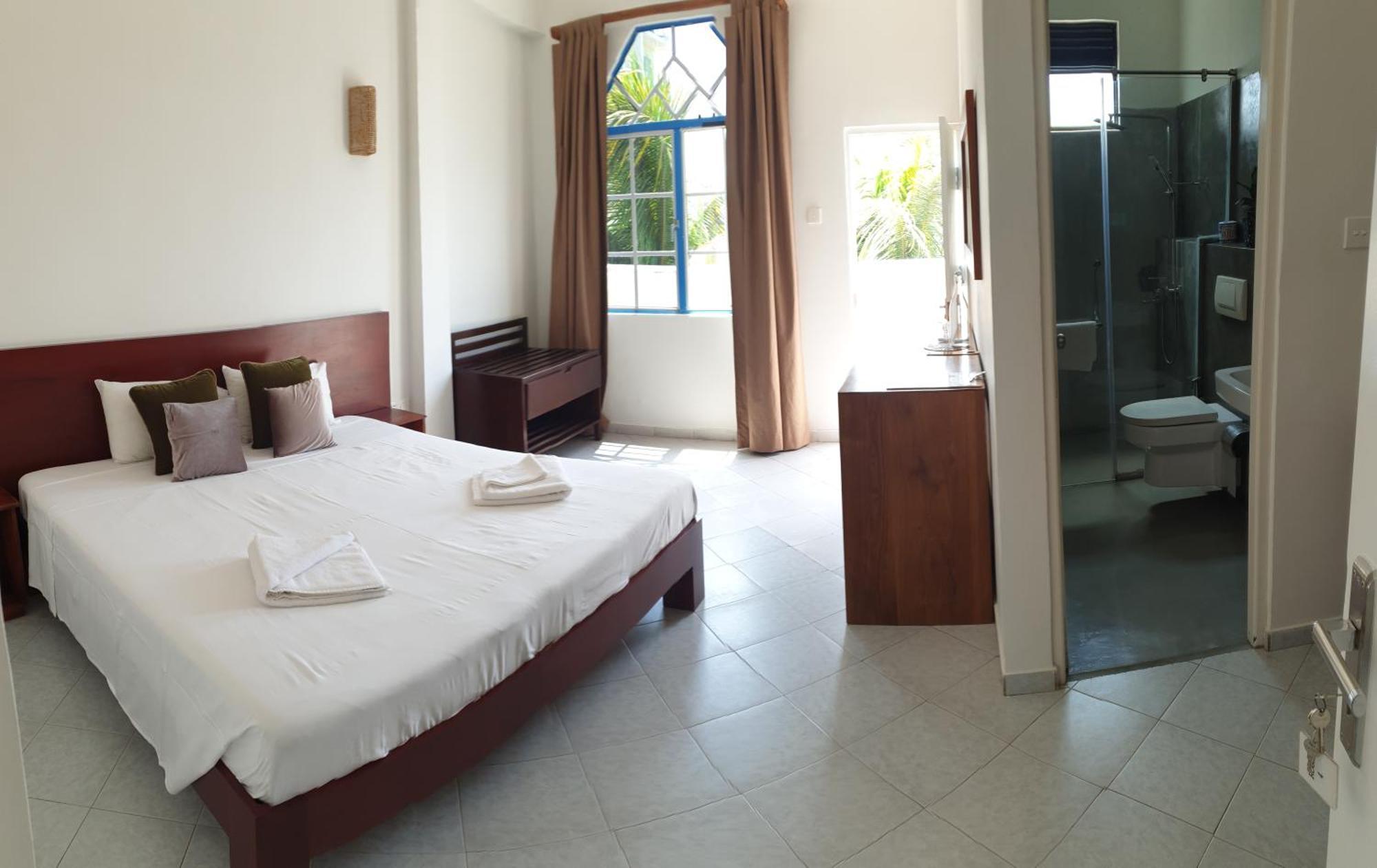Mountbaylk Hotel Dehiwala-Mount Lavinia Exterior photo
