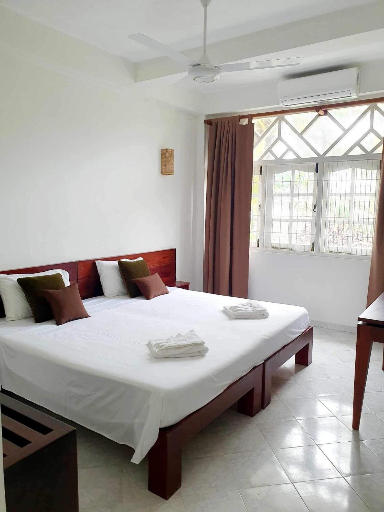 Mountbaylk Hotel Dehiwala-Mount Lavinia Exterior photo